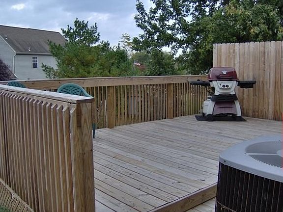 Brand New 16X20 Deck