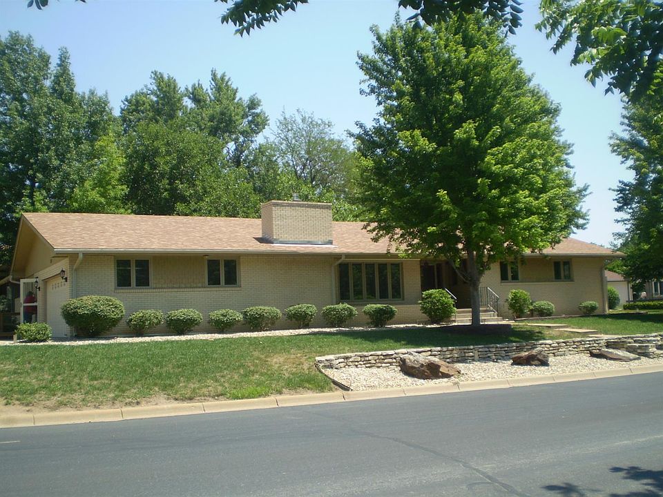 1st image of 309 Summit Dr