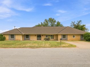 1020 Hadwiger Dr, Cherokee, OK 73728