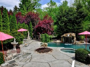 70 Sycamore Rd, Colonia, NJ 07067