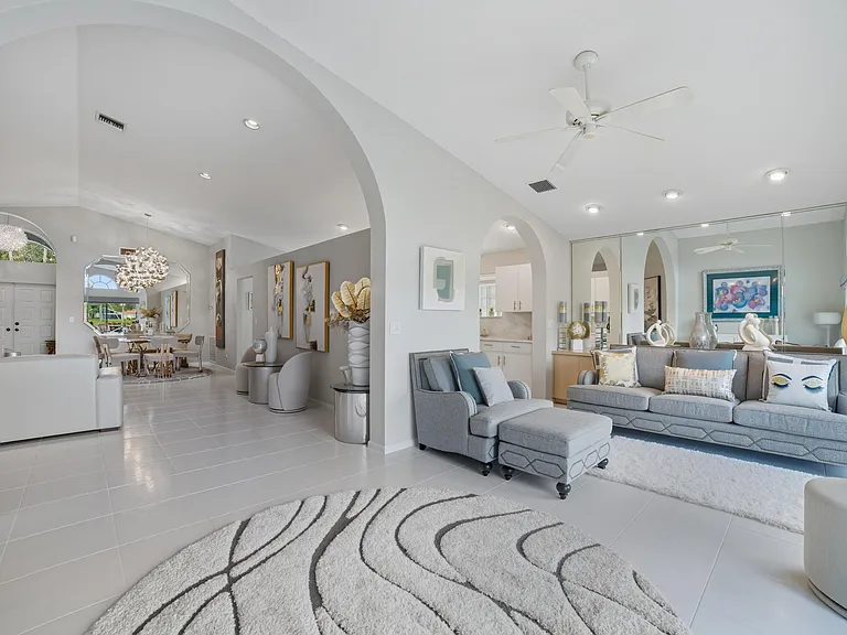 12573 Coral Lakes Dr — Photo 8