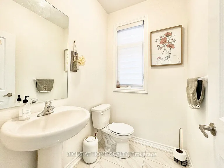 79 Calypso Ave — Photo 15