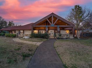 3025 Lamp Post Ln, Oklahoma City, OK 73120