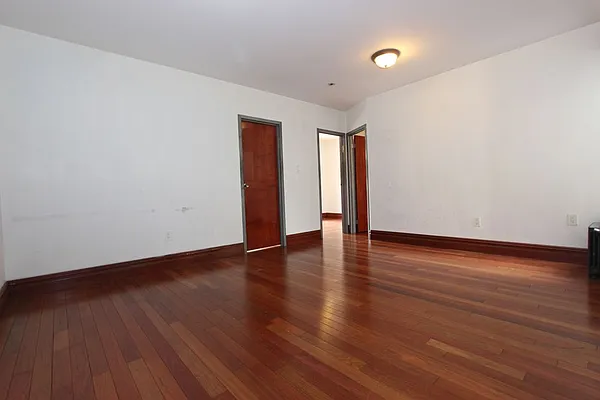 Rented by Dynamik Realty | media 15