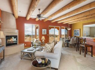 2 Lujo Pl, Santa Fe, NM 87508