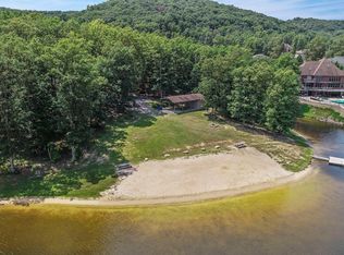 8 N Lakewood Dr, Ridgeley, WV 26753