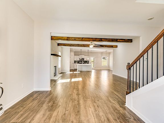 5th image of 112 Kingston Cir