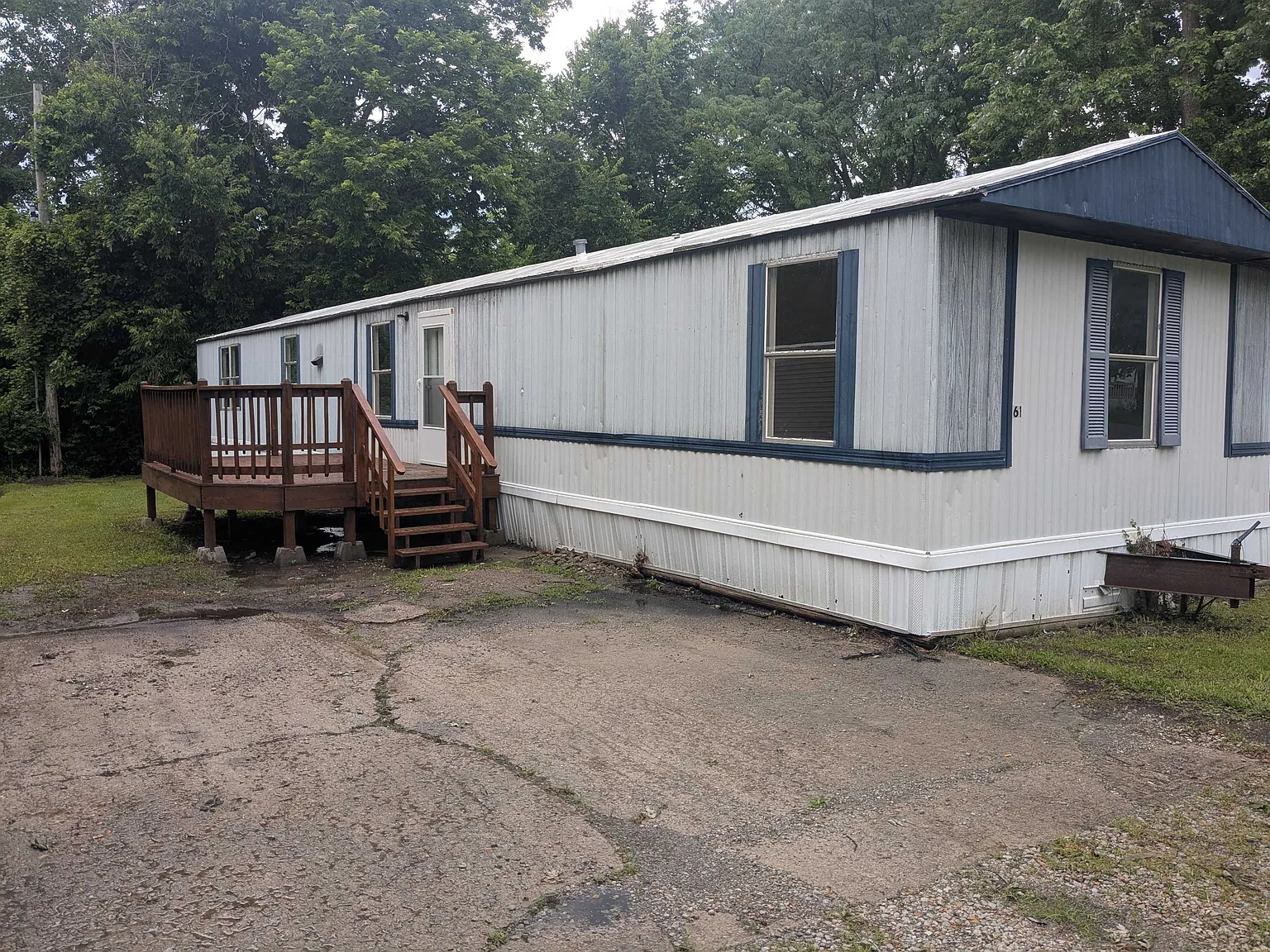 3 bed, $1,100 — Photo 2