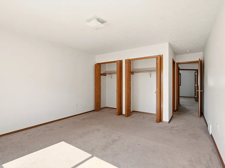 8821 N Pamela St — Photo 11