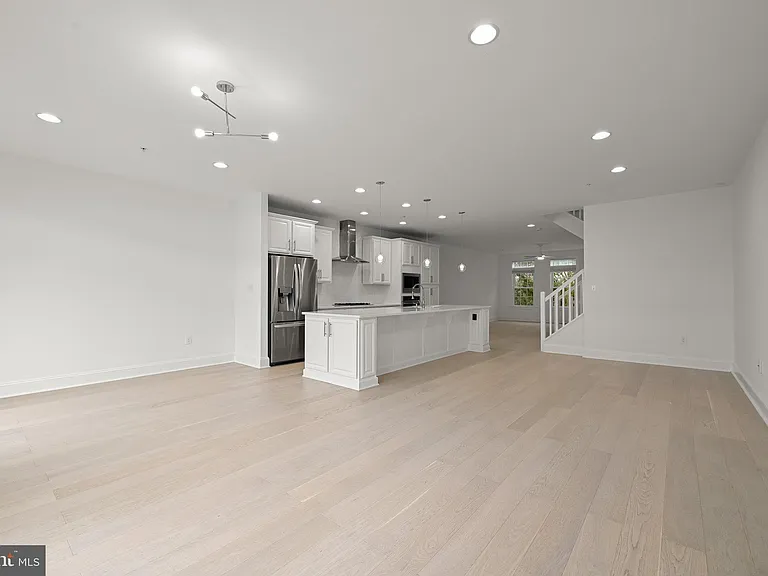 8120 Westside Blvd — Photo 30