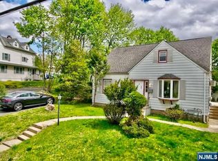 382 High Mountain Rd, North Haledon, NJ 07508