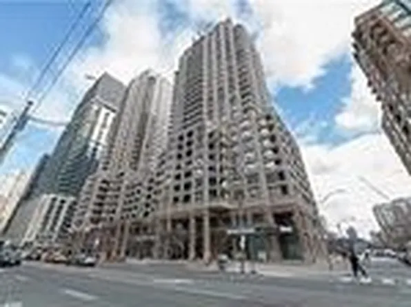 909 Bay St Unit 317, Toronto, ON M5S 3G2
