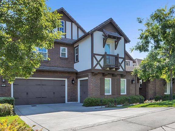 2nd image of 651 Idlewood Pl