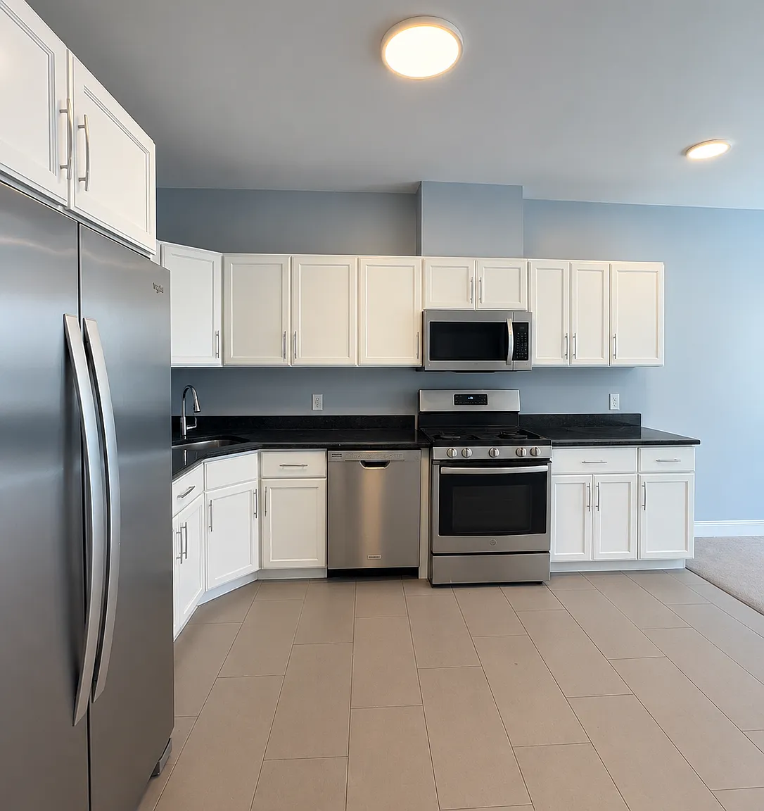 3 bed, 1.5 bath, $2,850 — Photo 2
