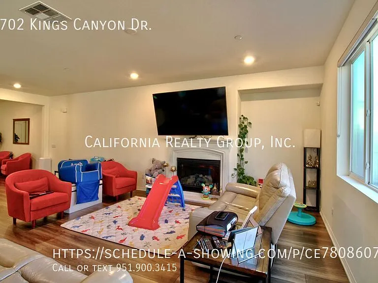 2702 Kings Canyon Dr — Photo 24