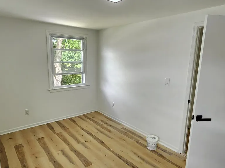 1502 Sunnyfield Dr — Photo 14