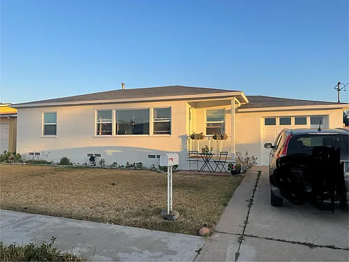 843 Grove Ave Photo 1