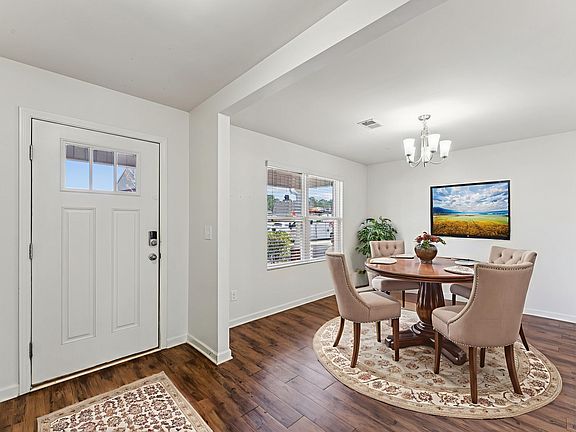 3rd image of 222 Sarah Way