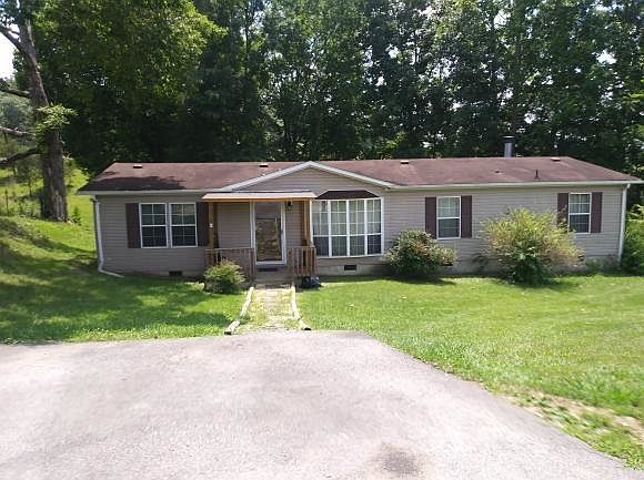 1st image of 215 Willow Creek Dr