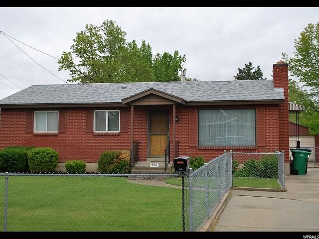 1st image of 565 E Wyandotte Ave