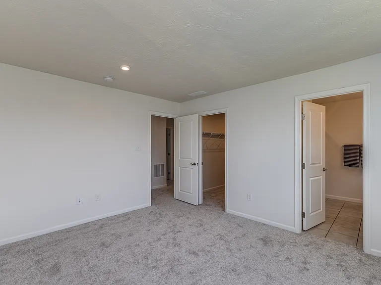 403 Sydney Dr — Photo 14