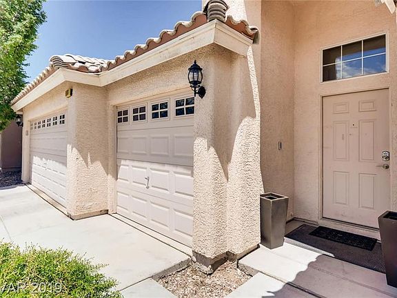 3rd image of 9576 Flatrock Crossing Way