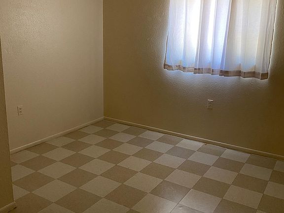 2nd image of 118 Estancia Dr NW #A