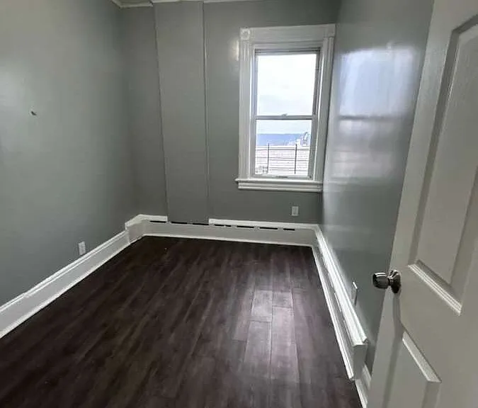34 Garfield St — Photo 3