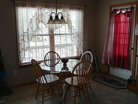 2nd image of 31 Peck Ave