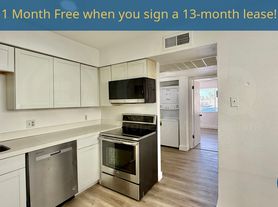 2827 E Le Marche Ave