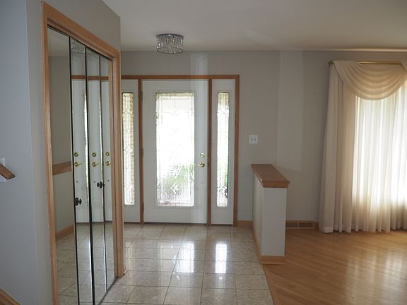 3rd image of 10013 S Massasoit Ave