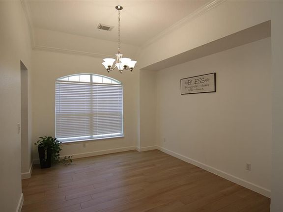 3rd image of 6530 Everhill Cir