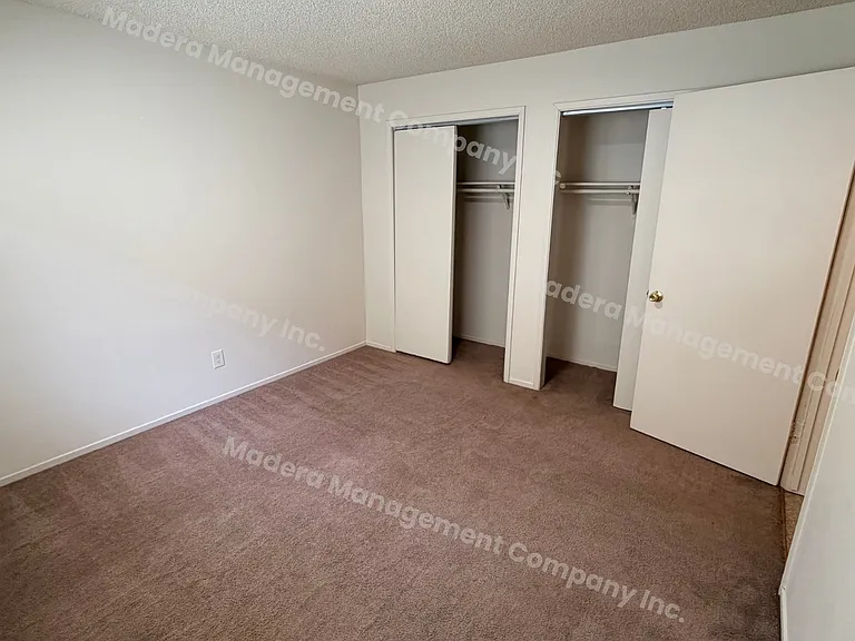 212 N C St — Photo 6