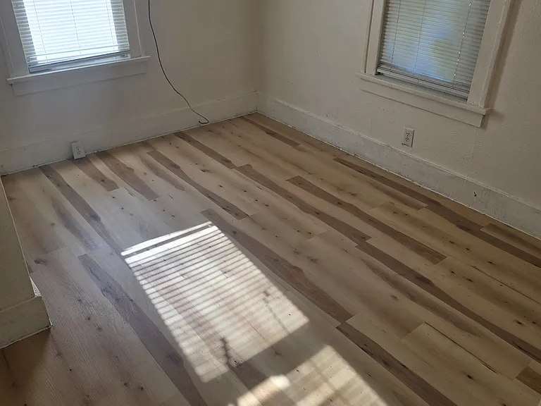 2315 N Ellis St — Photo 6