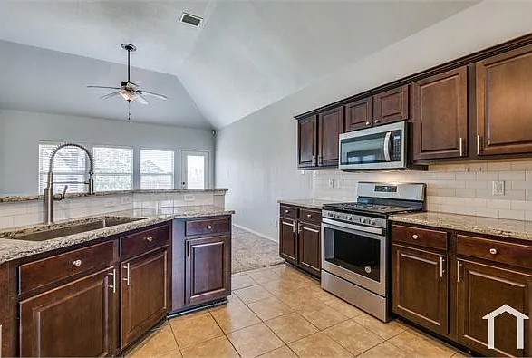 1433 Villa Paloma Blvd — Photo 10