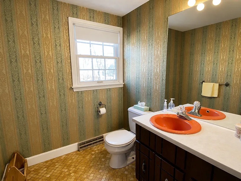 307 Glen Rd — Photo 9
