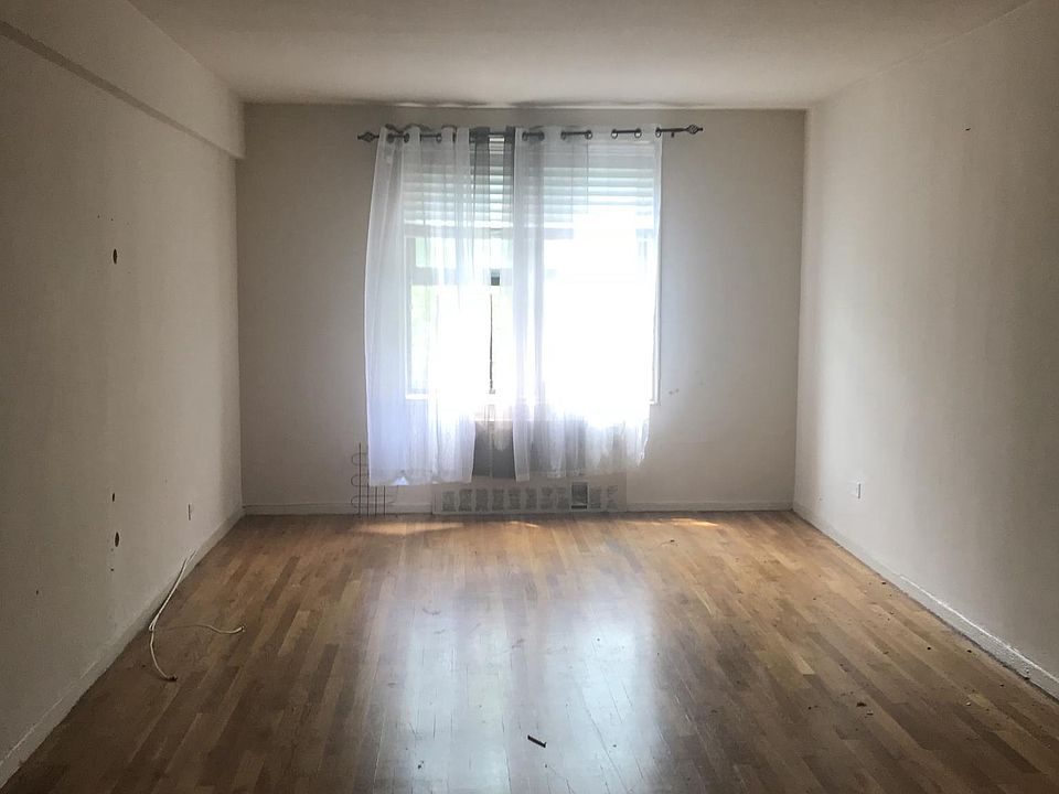 2nd image of 200 Mount Eden Pkwy