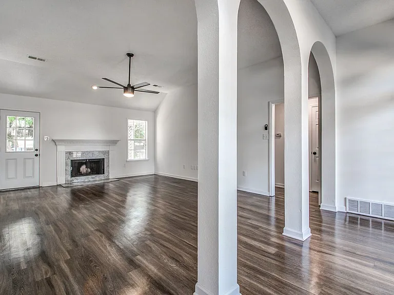 5624 Annandale Dr — Photo 4