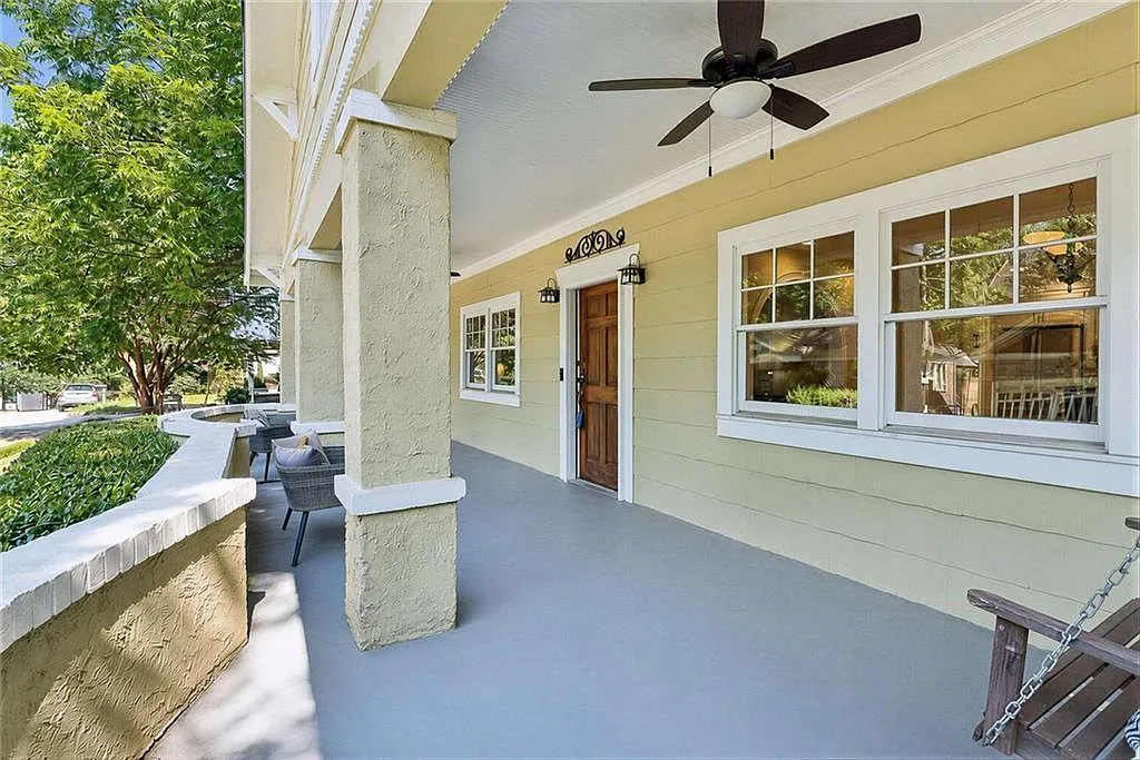 3 bed, 3.5 bath, 2100 sqft, $3,800 — Photo 4