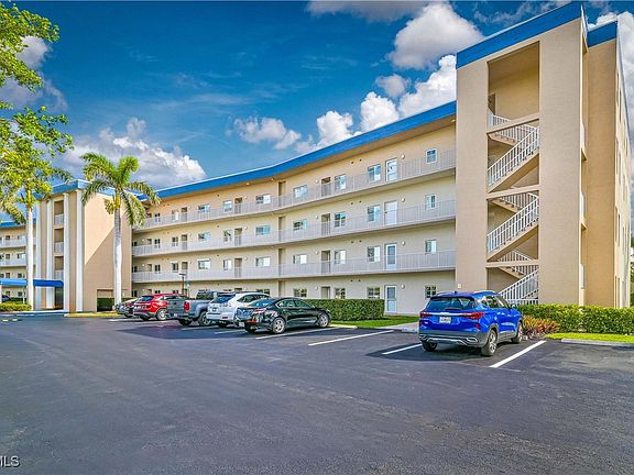 4th image of 14831 Park Lake Dr APT 112