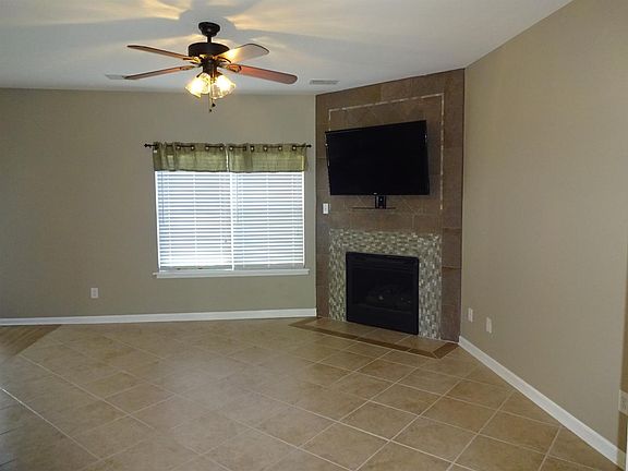 2nd image of 137 Greenway Ln