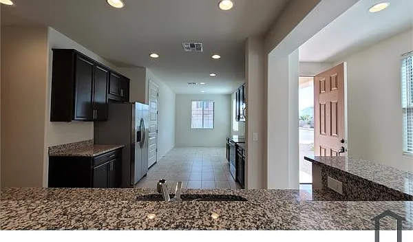 6962 W Gwen St — Photo 1