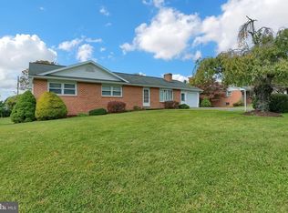 113 Crider Ave, Fayetteville, PA 17222