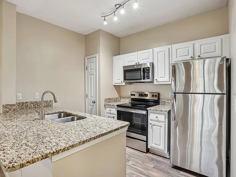 Parkway Vista — Photo 21