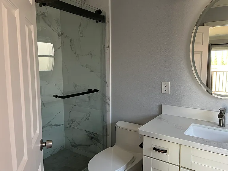 1071 Kensington Dr — Photo 3