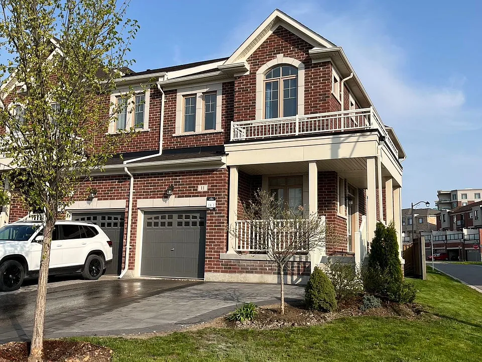 11 Radial Dr