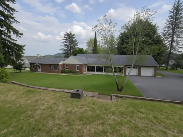 73 High St, Troy, PA 16947