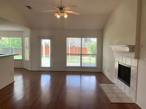 5th image of 3113 Creekbend Ct