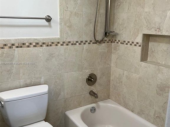 5th image of 9310 W Flagler St APT 203