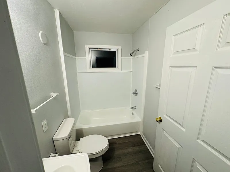 2512 Rockwood Dr. — Photo 4